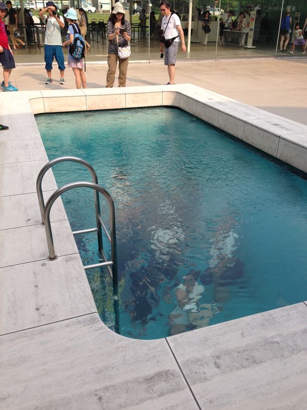 日本・石川県「金沢21世紀美術館」の写真