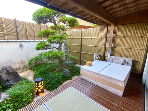 日本・岡山「温泉付お部屋食の旅館に引きこもり旅行」の写真：今回泊まった宿、竹亭


本当はシロヤマ...