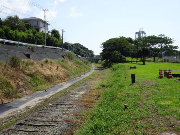 日本・福岡「世界遺産「明治日本の産業革命遺産 製鉄・製鋼、造船、石炭産業:三池炭鉱宮原坑、三池炭鉱専用鉄道敷跡、三池港」」の写真:1枚目は三池炭鉱専用鉄道敷跡、2枚目は三...