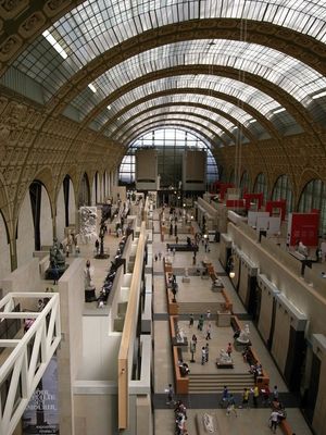 オルセー美術館で丸一日過ごして呑んだくれて寝た様子が分かる。フランスはやっ...