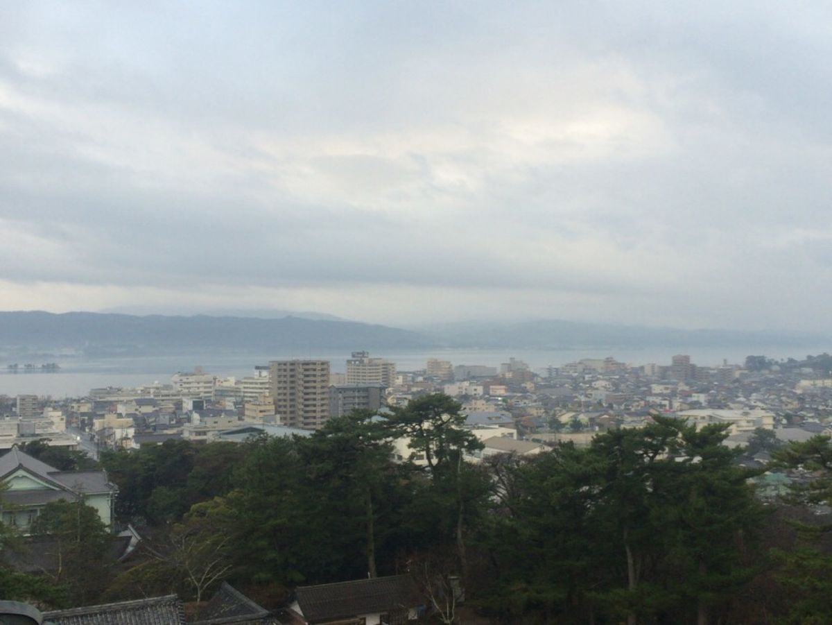 雨の松江城。
この時だけやたら大雨。