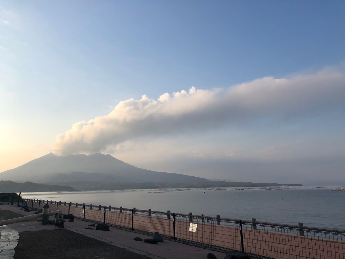 初日の桜島