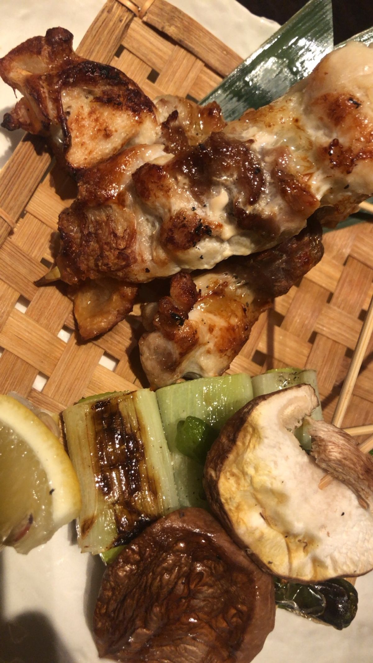 秋田の日本酒と比内地鶏といぶりがっこ