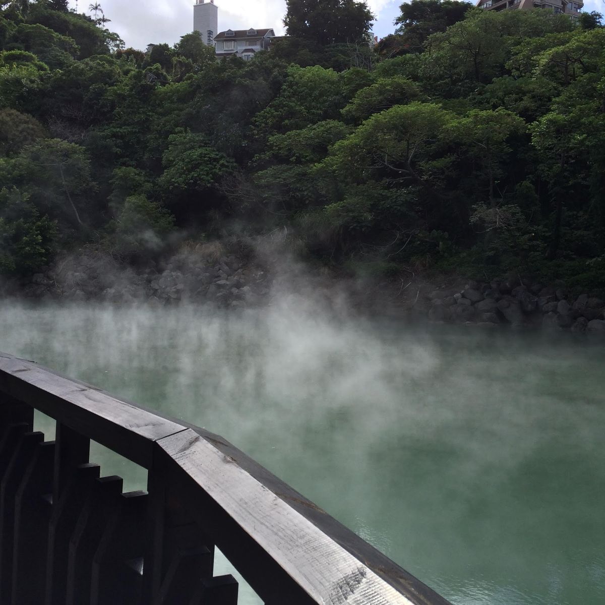台湾旅行🇹🇼
千と千尋の神隠しのモデルになってる九份。
泊まったホテルの圓...