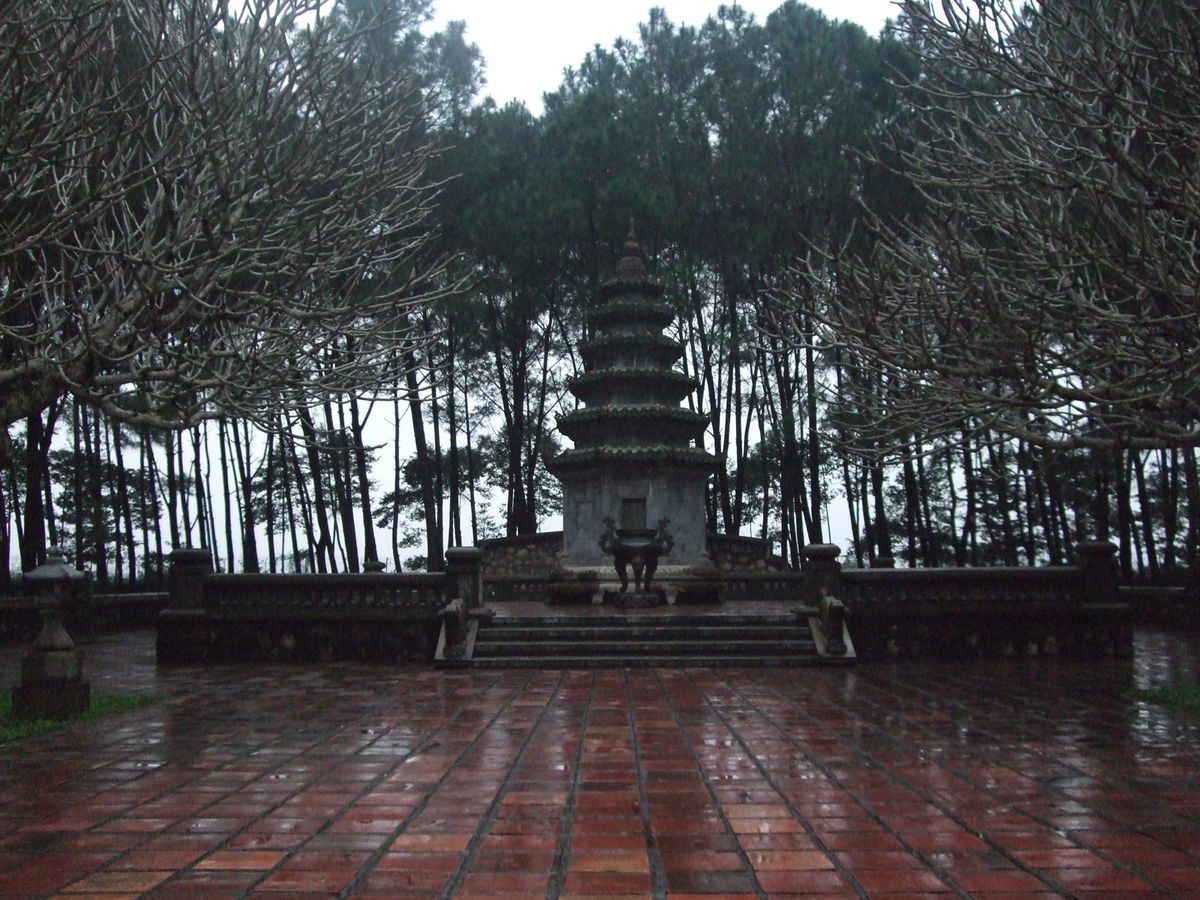 カイディン帝廟　王宮　ティエンムー寺院
次回は皇帝廟すべて行きたいな