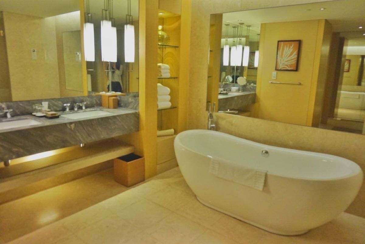 10th Feb. 2017 pic📷

宿泊しないと屋上のプールには入れ...