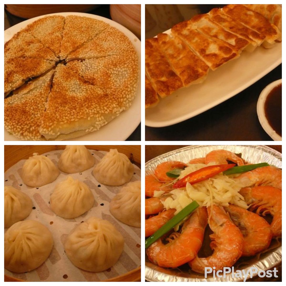 ★2日目

ランチ。

定番の小龍包。
なんとジューシー😋「美味～い。」を...