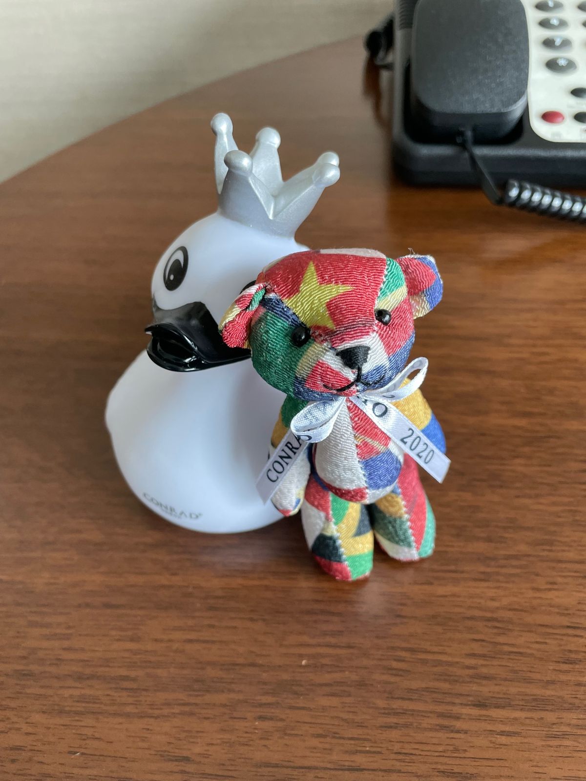 コンラッド東京に泊まってみました。
コンラッドベアというぬいぐるみをもらっ...