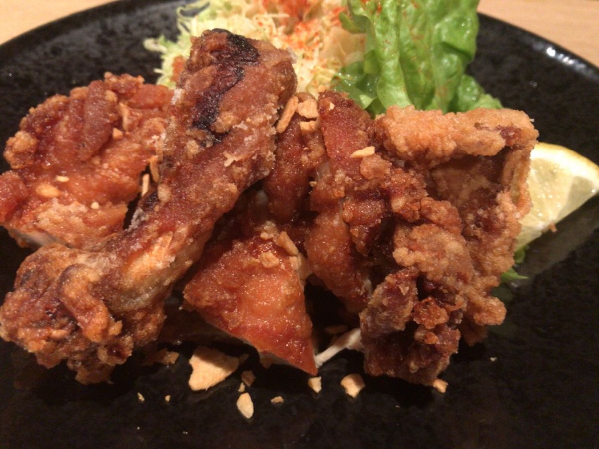 夜は馬刺に山賊焼。
松本を堪能。