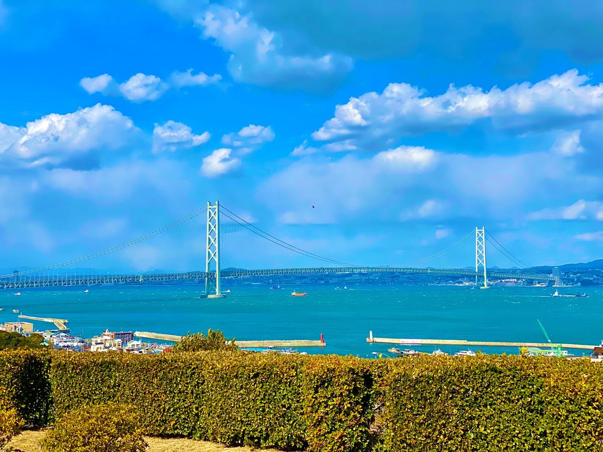 カッコつけて撮ってみた
北風🌀🍃すごくて手が死にました
淡路サービスエリア🚗