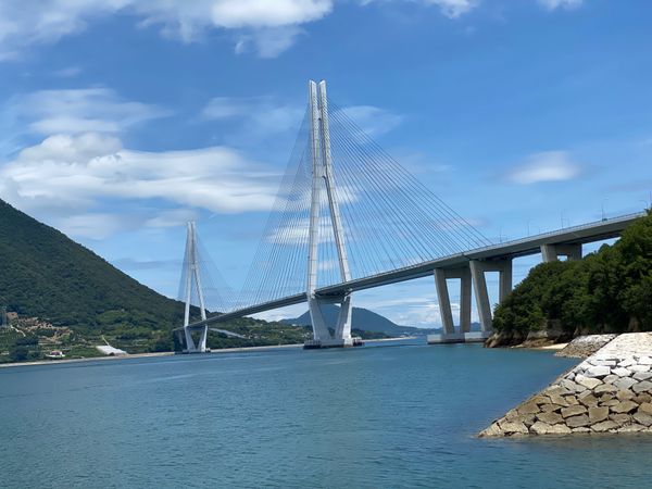 日本・広島県「宮島～尾道～今治 しまなみ海道」の写真：①今治市
②しまなみ海道
③厳島神社
④...