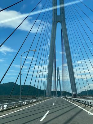 ①今治市
②しまなみ海道
③厳島神社
④宮島の焼き牡蠣