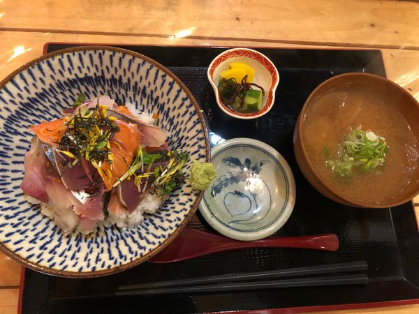 日本・愛知県「桑名　出張」の写真：#魚のてっぺん
#ランチ　
#海鮮丼15...