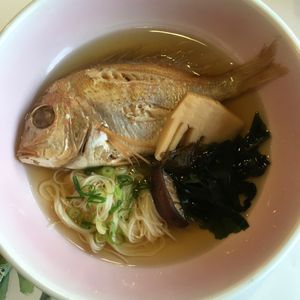 千里浜はマイカーで砂浜が走れるよ！