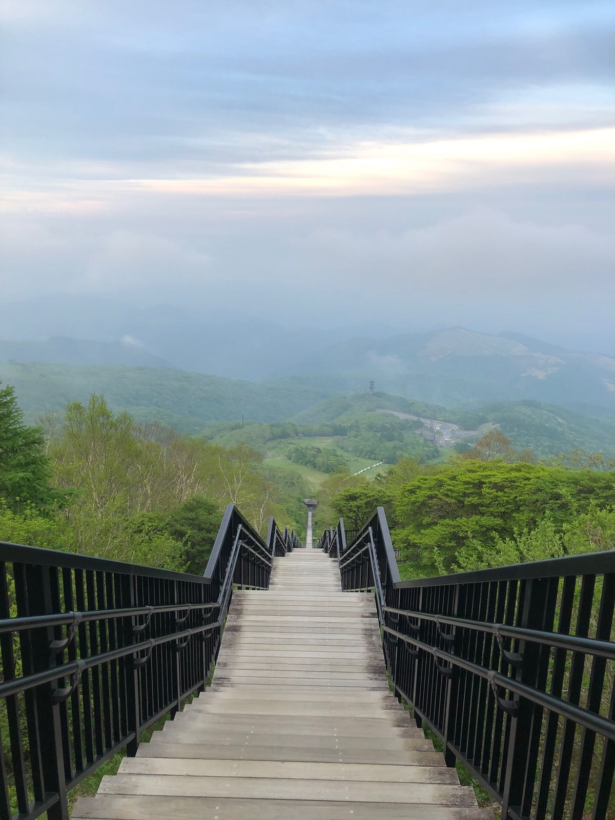 霧降高原
小丸山展望台
1445段の階段

