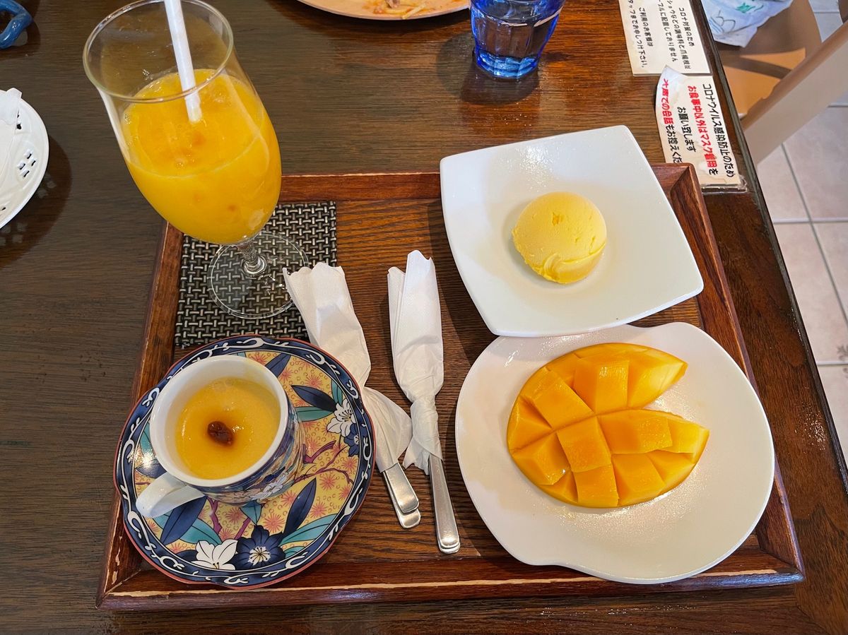 来間島「農家れすとらん 楽園の果実」

マンゴー🥭を食べまくる！
お昼ご飯...