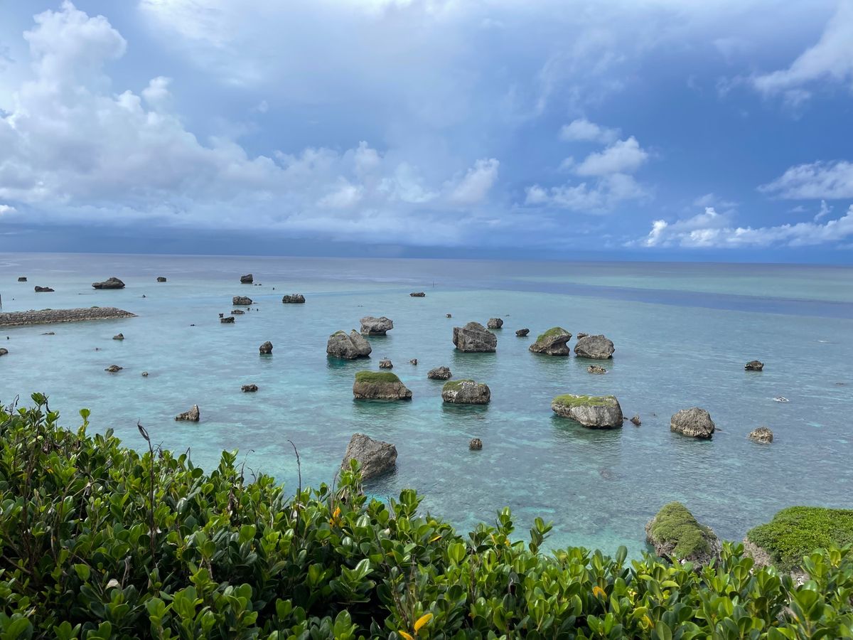 東平安名崎

宮古島の西の果て
シギラからはクルマで20分くらい

ゴツゴ...