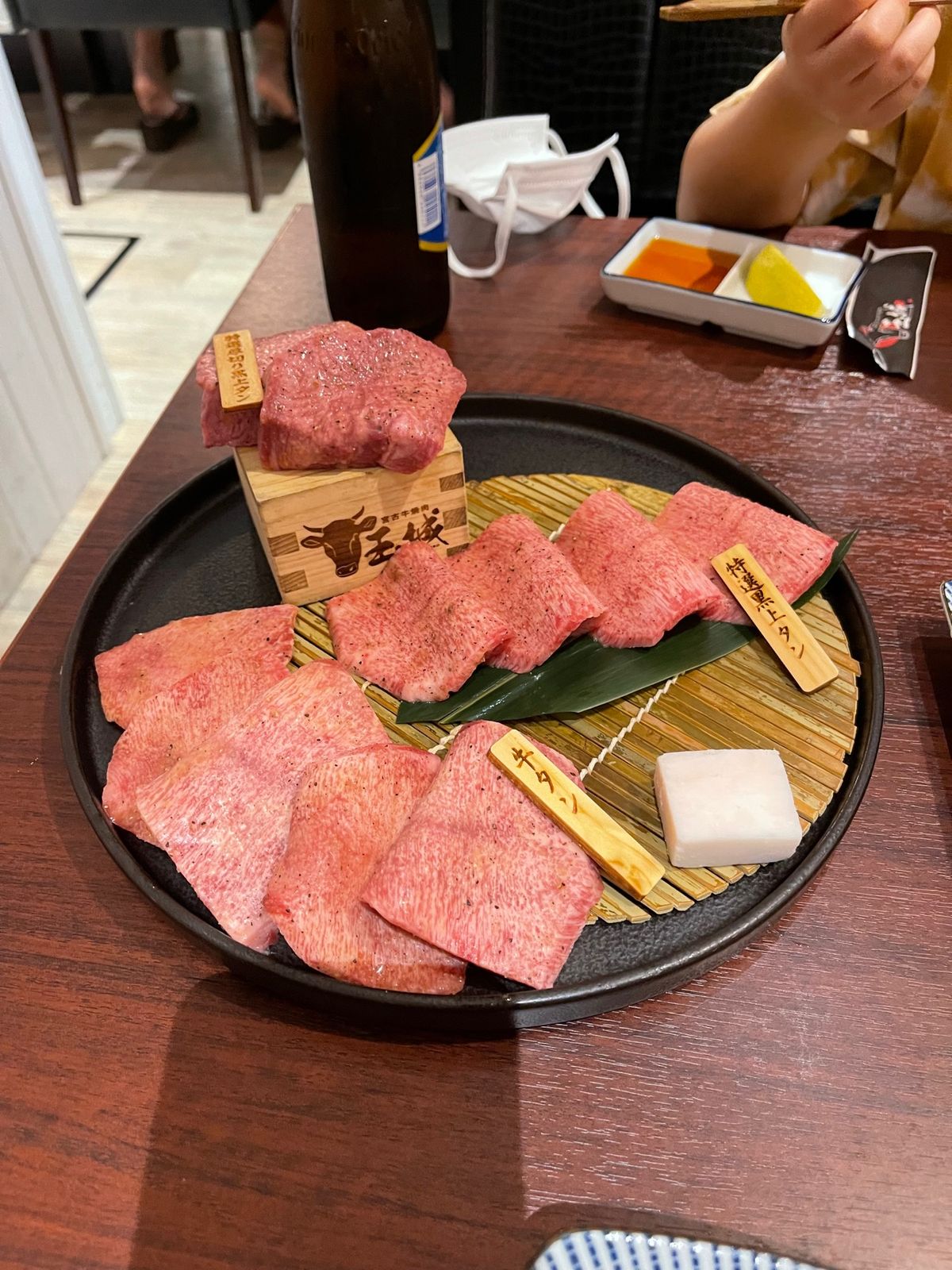 宮古島焼肉　玉城

知人に教わった焼肉屋さん
美味しかったです！

駐車場...