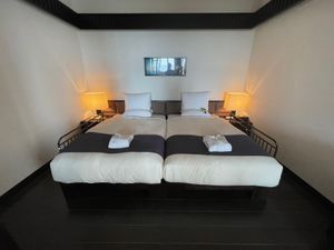 シギラの部屋は前回と同じプールのある部屋
子供たちは服脱いでそのままダイブ...