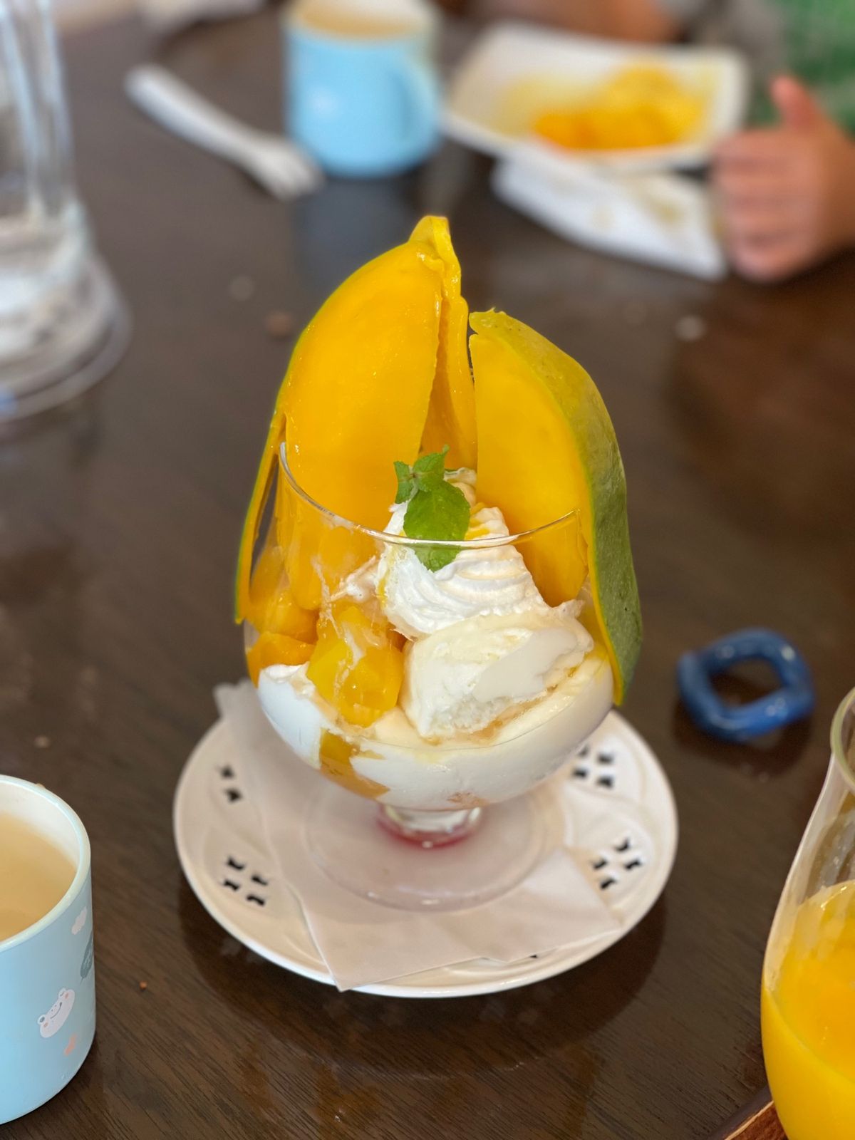 来間島「農家れすとらん 楽園の果実」

マンゴー🥭を食べまくる！
お昼ご飯...