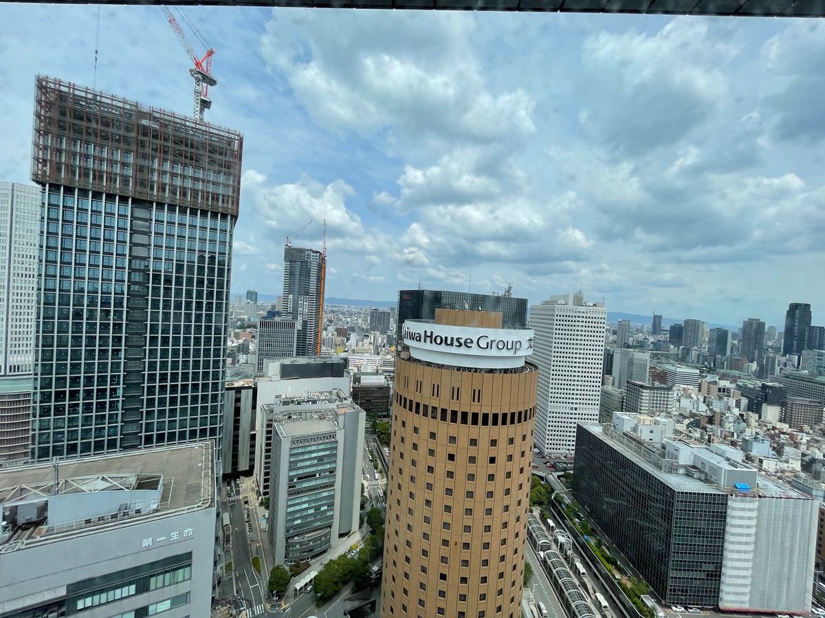 とりあえずヒルトン大阪が駅近だったので泊まる