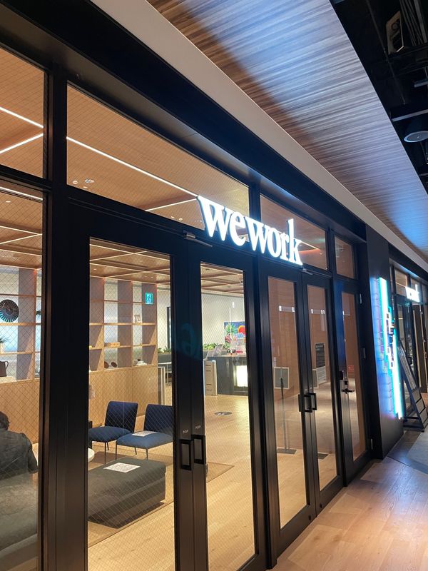 日本「大阪ステイケーション」の写真：大阪のweworkで仕事はせず、コーヒー...