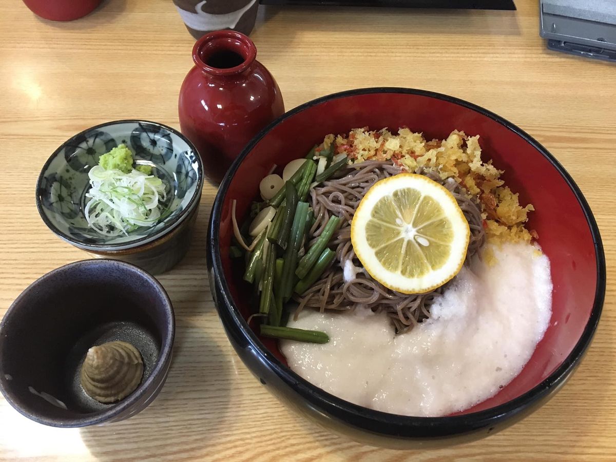 小布施そば
信州そばは腰が強い