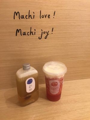 今回のイチオシ
滋養製菓のパイナップルケーキとmachi machiのチー...