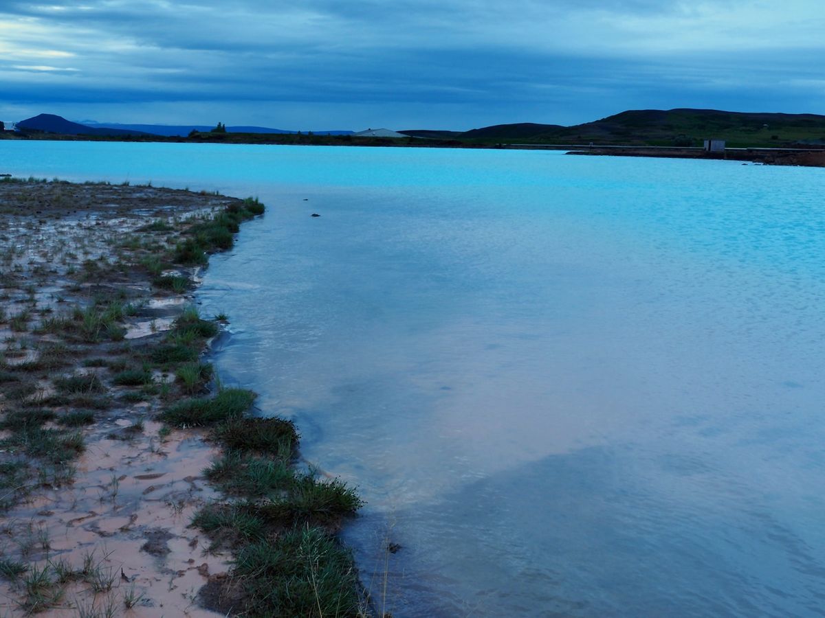 アイスランドには滝がたくさん。写真はゴーザフォスという滝。
水量も豊富でマ...