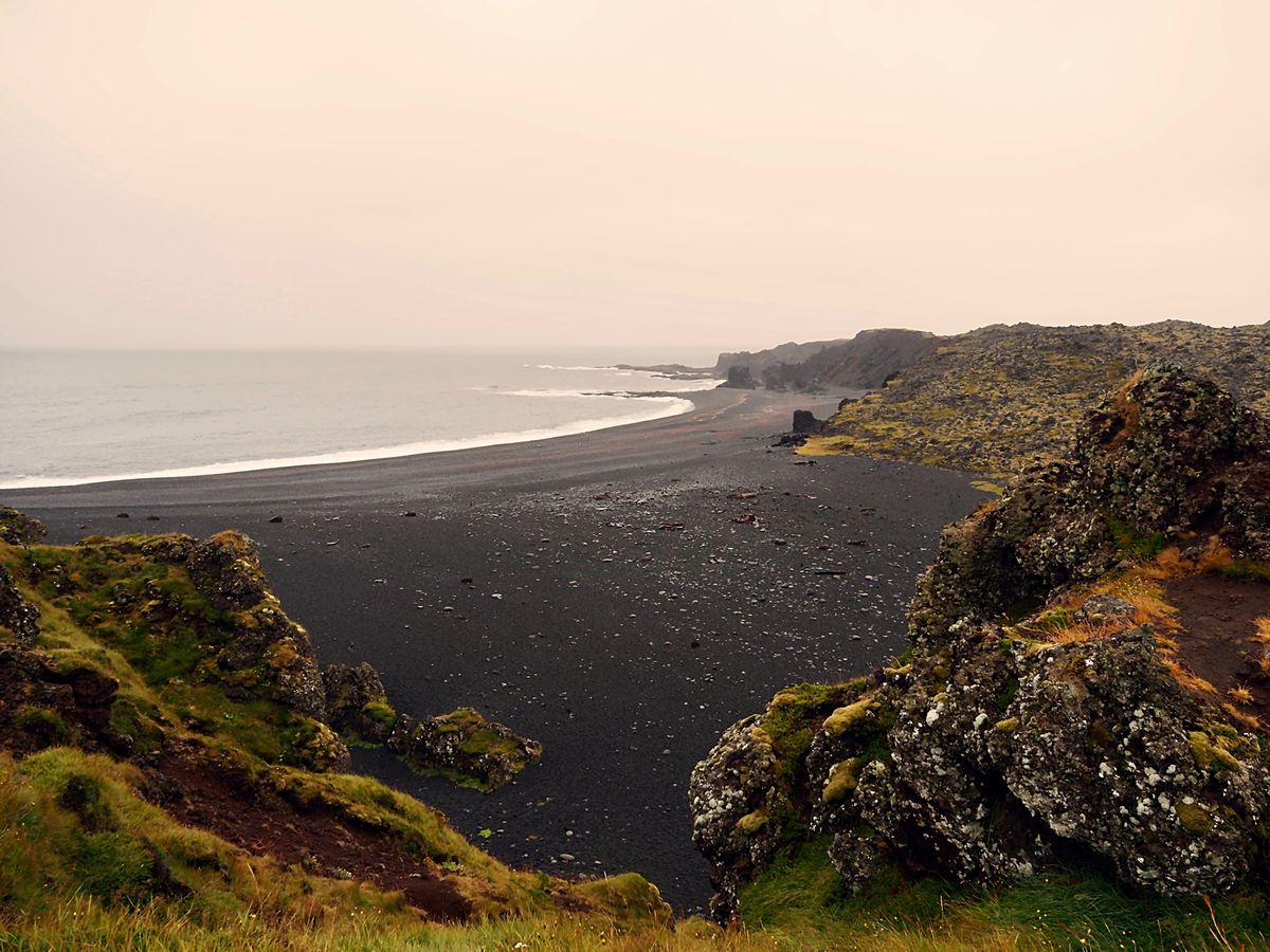 アイスランドの至るところにある名前もない(知らないだけ)滝も美しい。
もち...