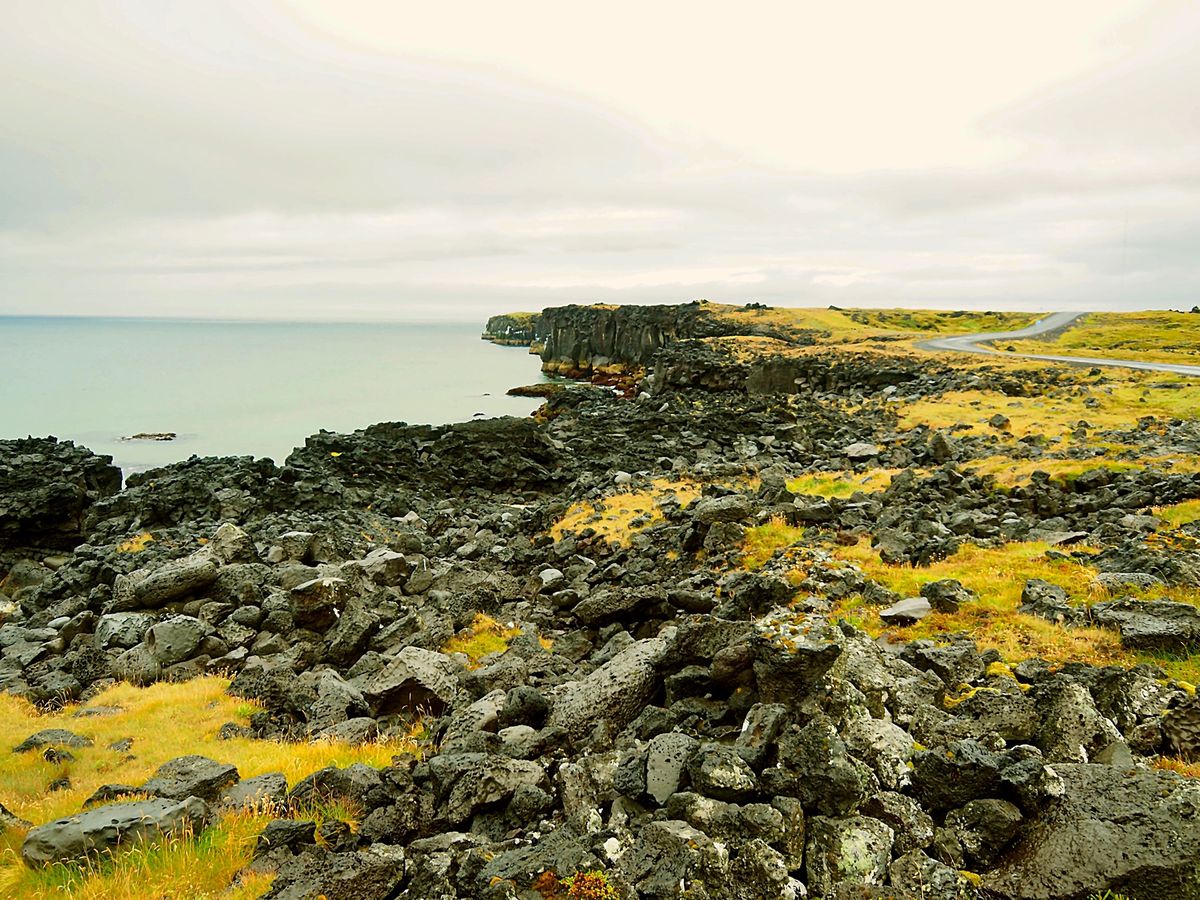 アイスランドの至るところにある名前もない(知らないだけ)滝も美しい。
もち...