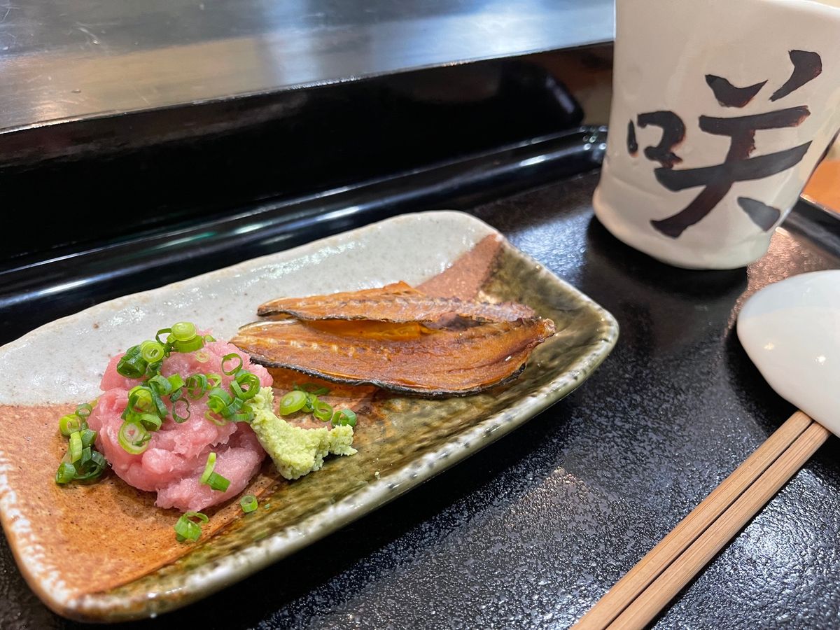 咲乃家さんでお鮨

シャリが小さめ、美味しい

小肌雲丹たこ中トロおかわり...