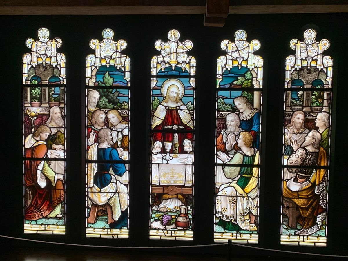 ステンドグラス美術館に立寄り、受胎告知等見てきました。大好きな最後の晩餐が...