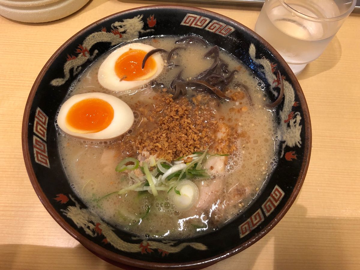 鹿児島グルメ
黒豚カツ、白熊アイス、黒豚まん、ラーメン