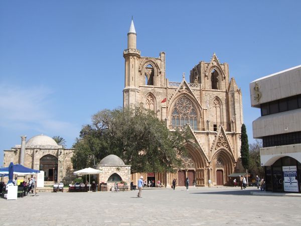 キプロス・北キプロス「北キプロス」の写真：ファマグスタには十字軍が建てたキリスト教...