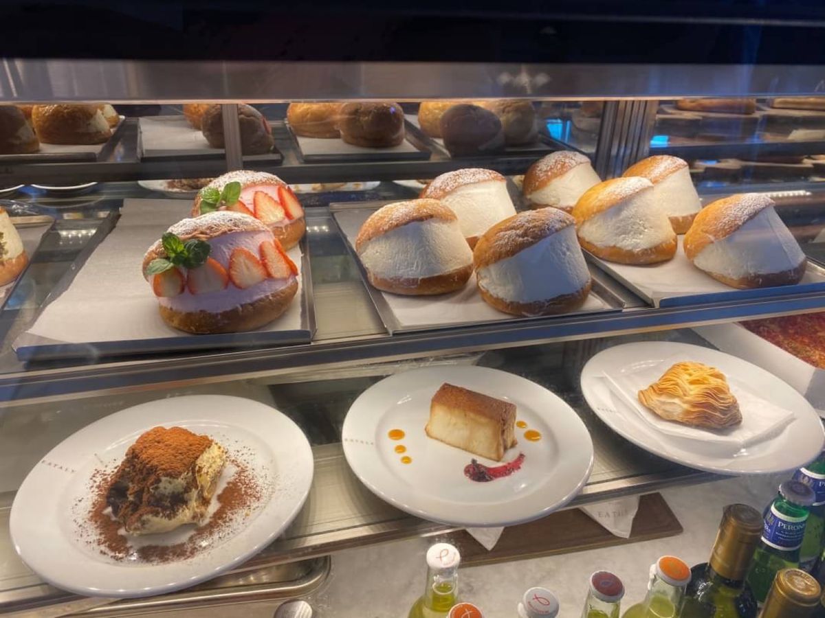 田原町駅近くのペリカンカフェからの
最近のマリトッツォブームの火付け役にな...