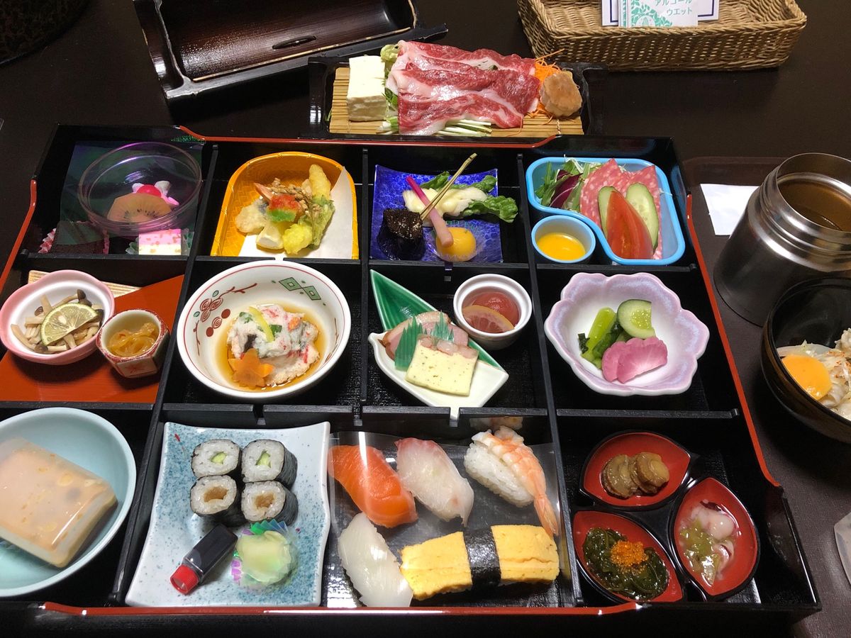 ひとりでこんな部屋泊まるなんて！盛岡つなぎ温泉愛真館。温泉も満喫！
