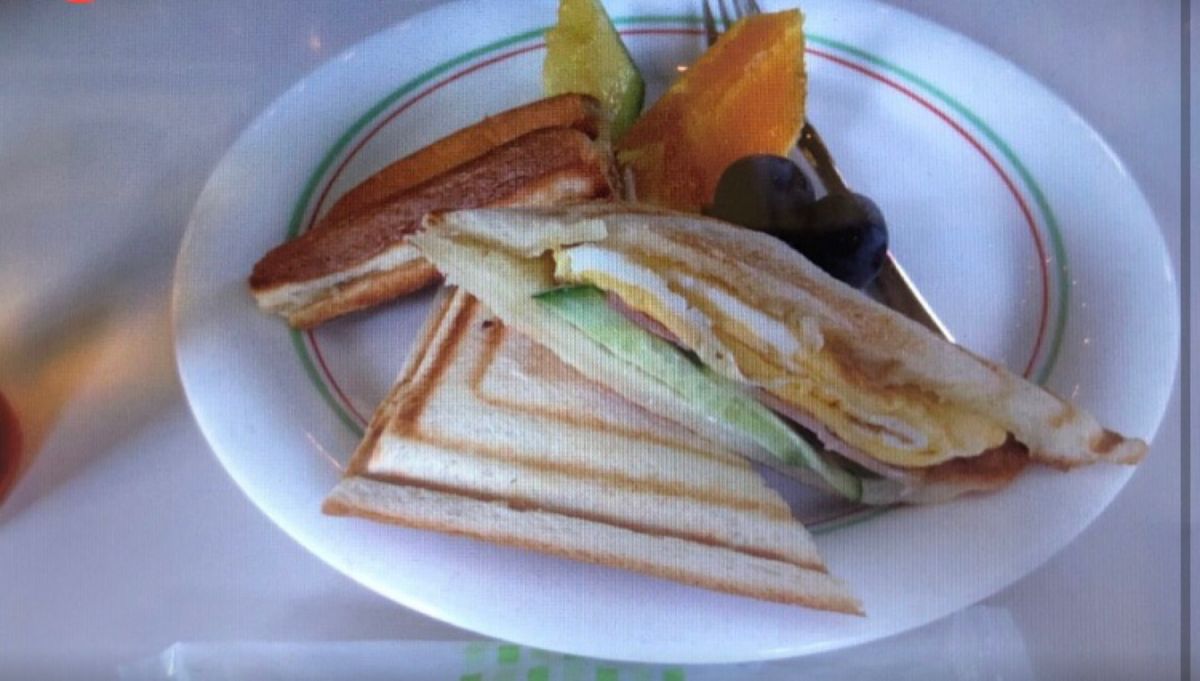 【青春18きっぷ:1日目】
鳥取出発、島根県益田駅で昼食。山口県下関でフグ...