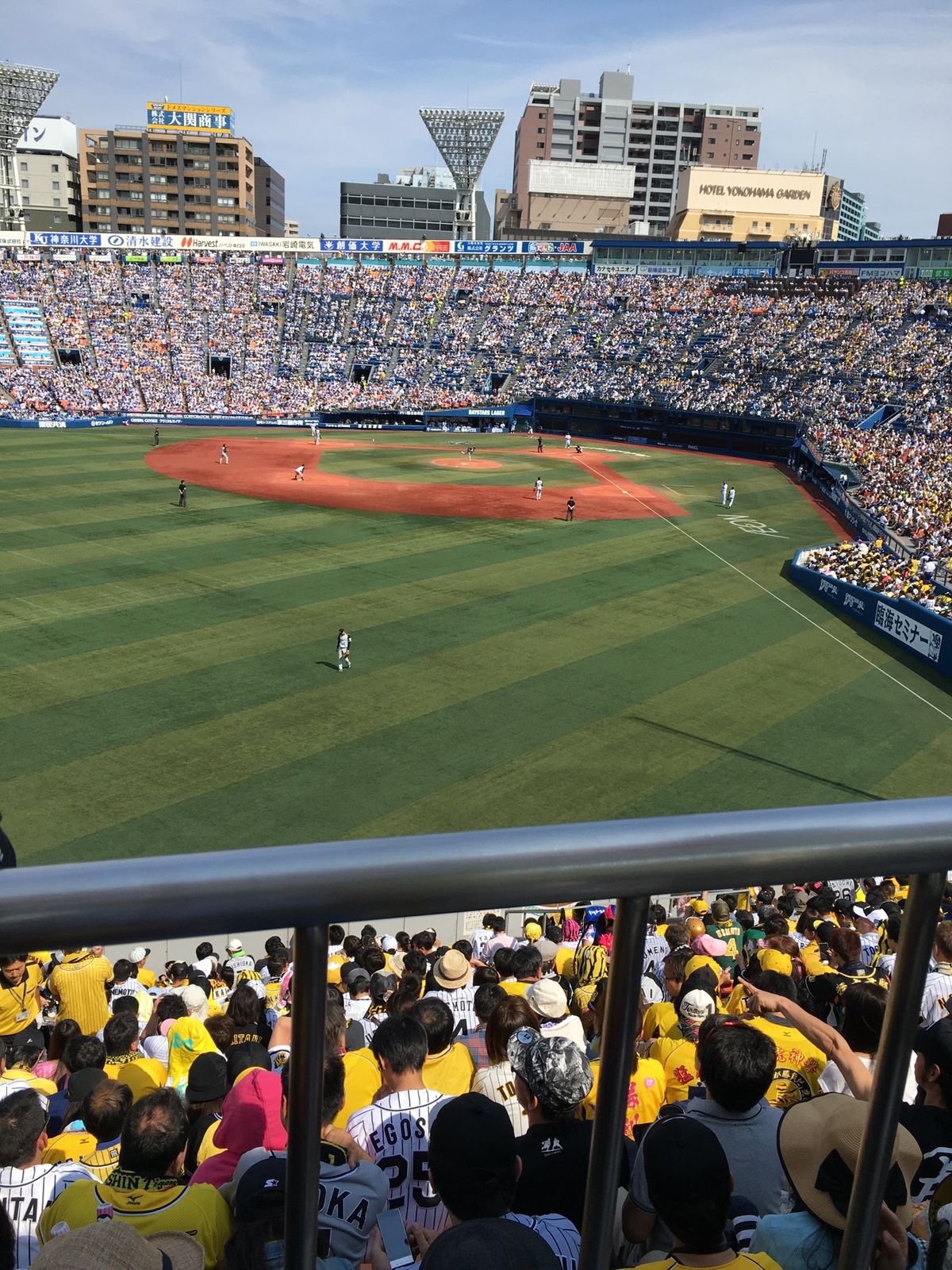 立ち見。グラウンド近い気がした。
