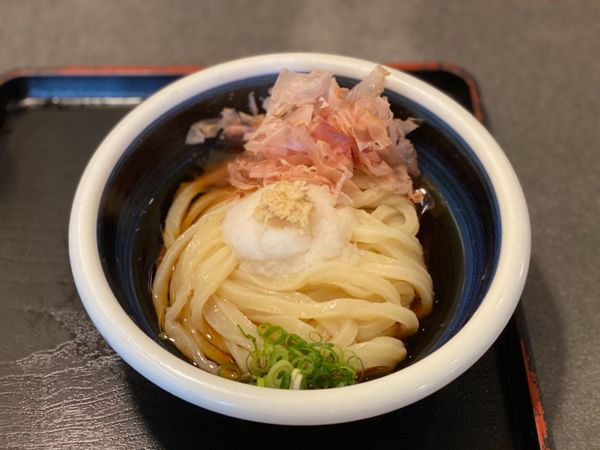 日本・香川県「車で大移動🚘ぐるっと四国」の写真：本格手打ちうどん おか泉

1軒目のあと...