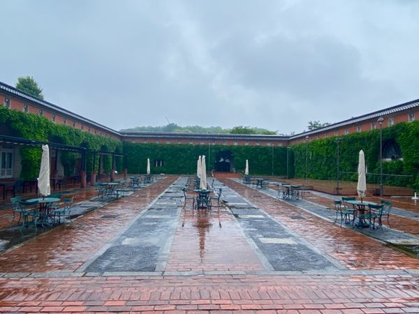 日本・香川県「車で大移動🚘ぐるっと四国」の写真：アイビースクエア
天気が良ければ壁のアイ...