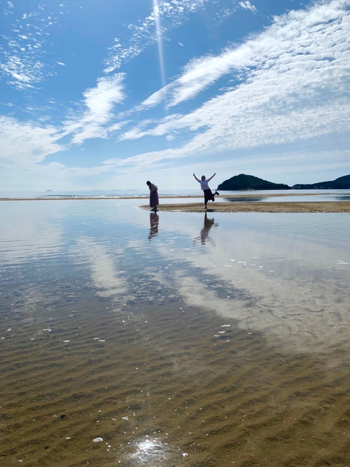 瀬戸内の天空の鏡
父母ケ浜

一瞬コロナでビーチが閉鎖されてるのかと焦った...