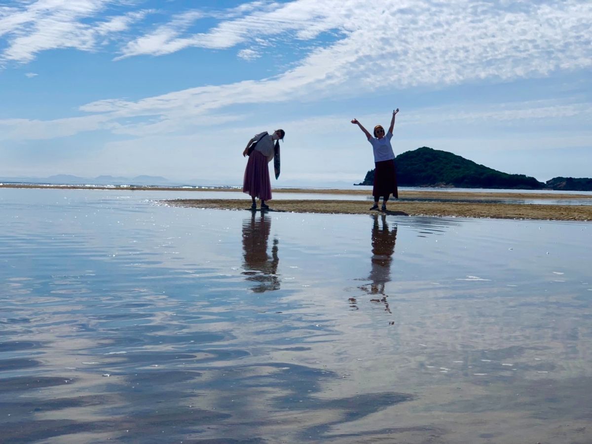 瀬戸内の天空の鏡
父母ケ浜

一瞬コロナでビーチが閉鎖されてるのかと焦った...
