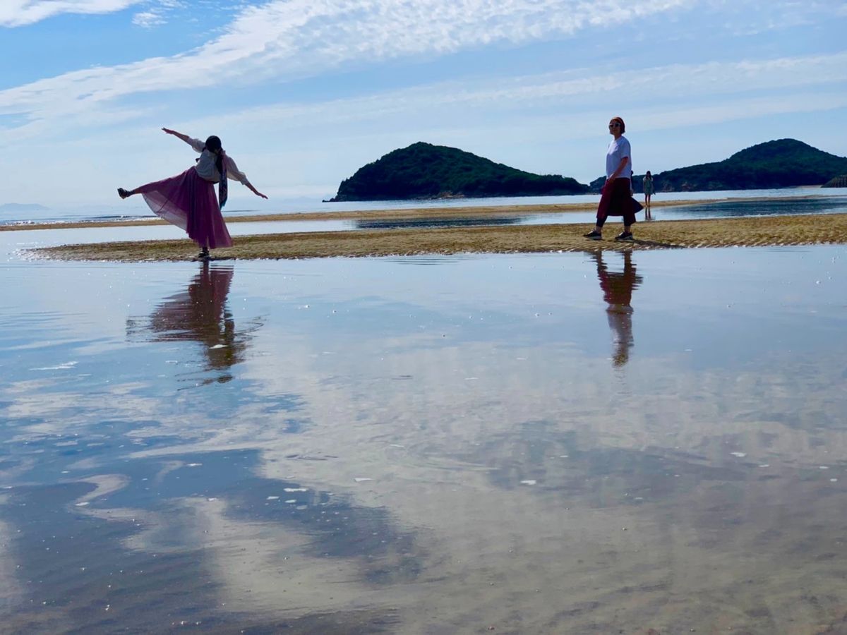瀬戸内の天空の鏡
父母ケ浜

一瞬コロナでビーチが閉鎖されてるのかと焦った...
