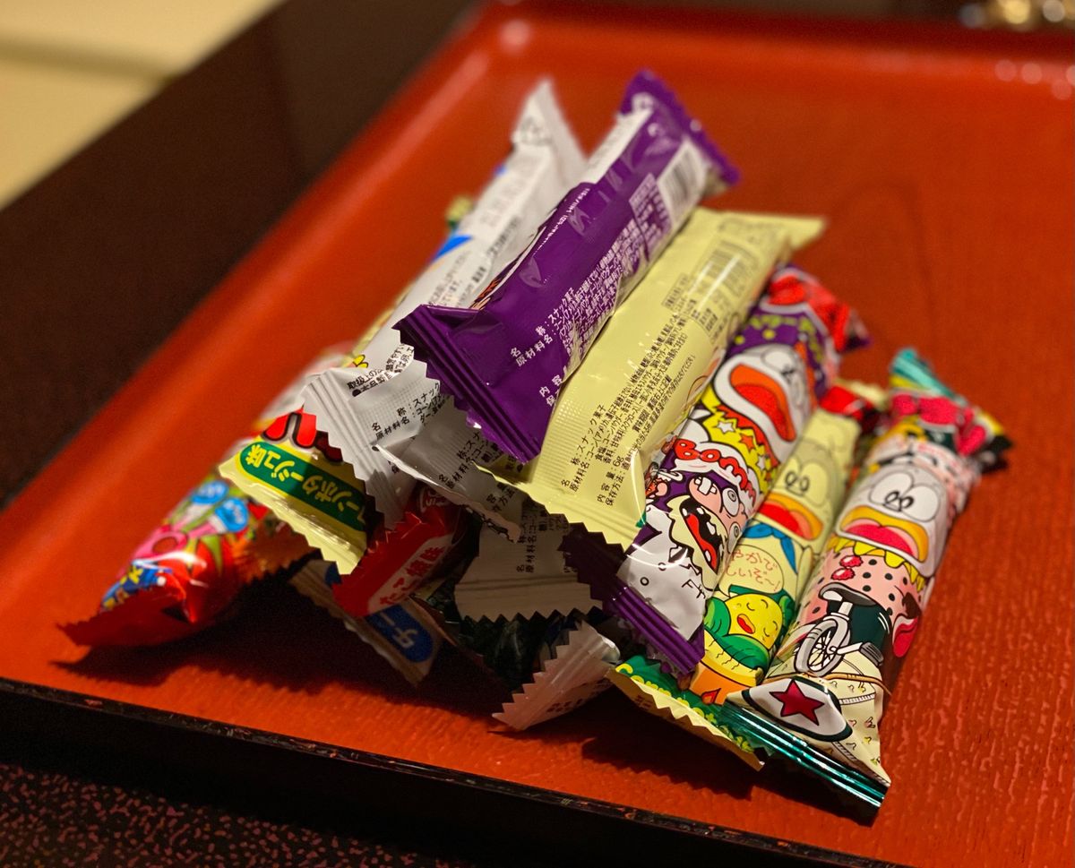 大和屋本店には自由に楽しめる日本酒BARと駄菓子BARがあって
地味に楽し...