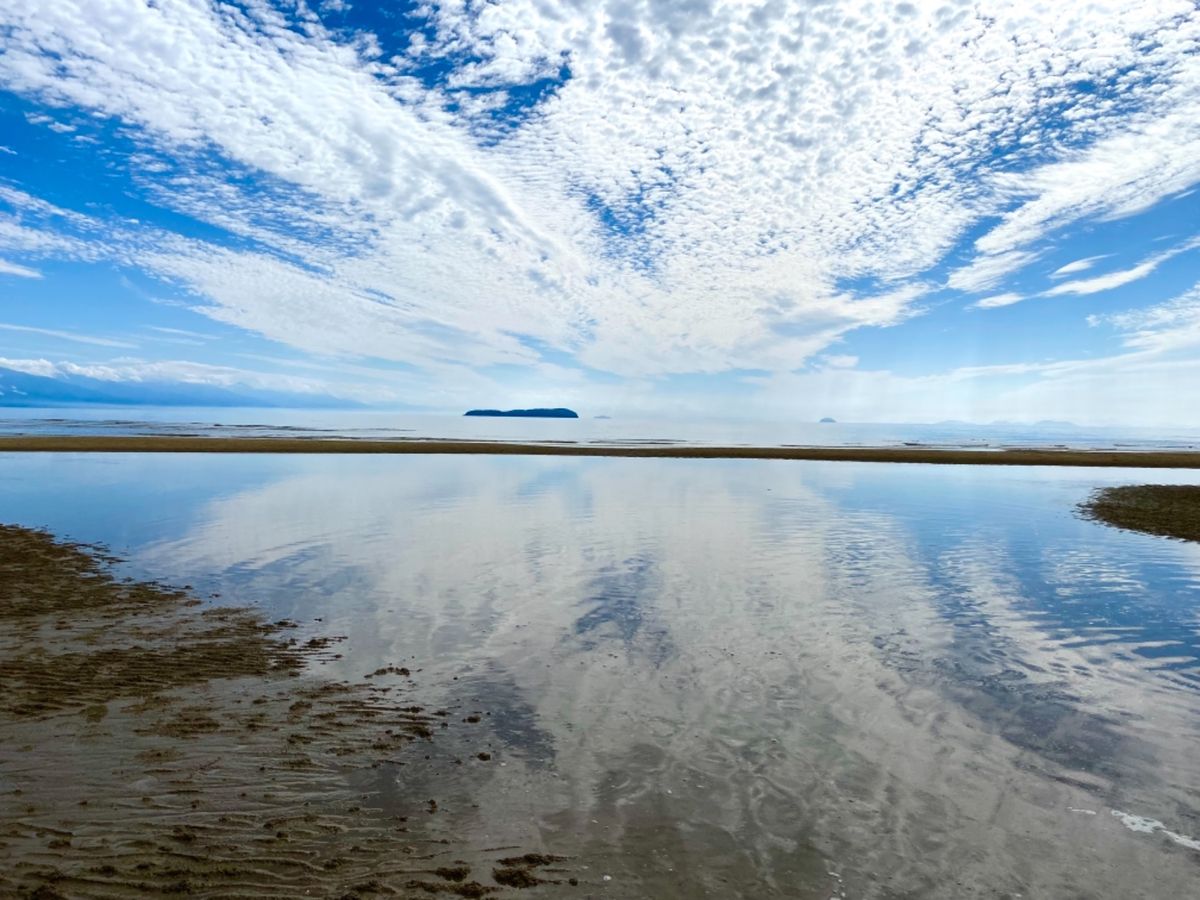瀬戸内の天空の鏡
父母ケ浜

思った以上に綺麗な景色で感動！
ずっと天気悪...