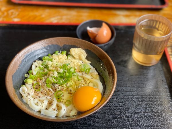 日本・香川県「車で大移動🚘ぐるっと四国」の写真：手打十段うどん バカ一代

いつも大行列...