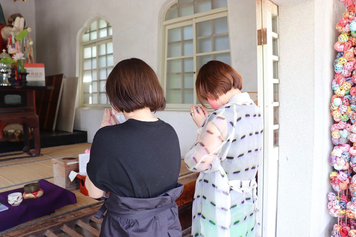 圓満寺

思ってたよりもこじんまりとしたお寺

インスタ映え的な写真を撮っ...