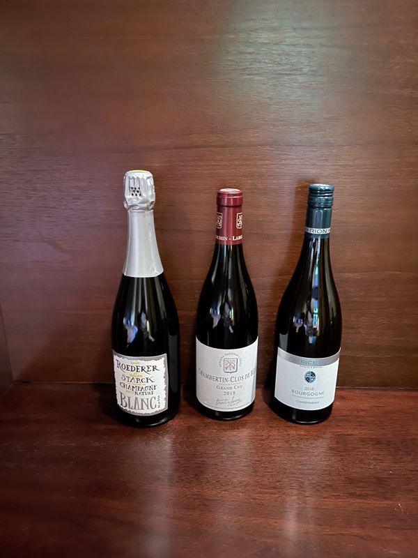 日本・軽井沢「軽井沢　星のや」の写真：とりあえずワインを買ってきた
エノテカ軽井沢