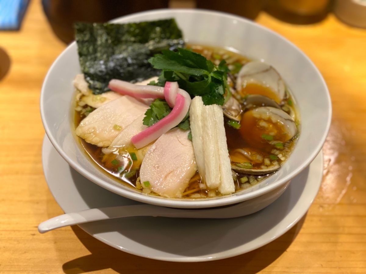 むぎとオリーブ 銀座店

ずっと行ってみたかったラーメン屋さんが宿泊先のす...